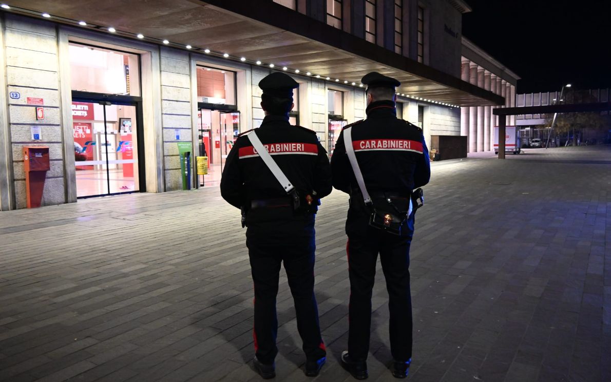 Carabinieri in zona rossa