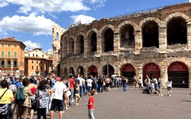 Turisti in Arena