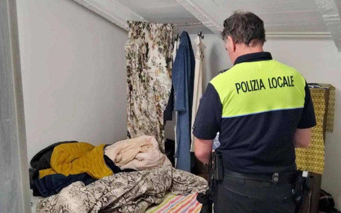 Un dormitorio abusivo