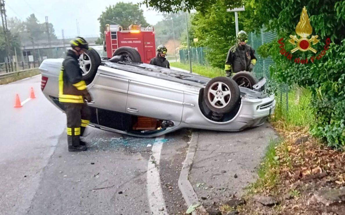 Incidente via Friburgo, intervento dei pompieri