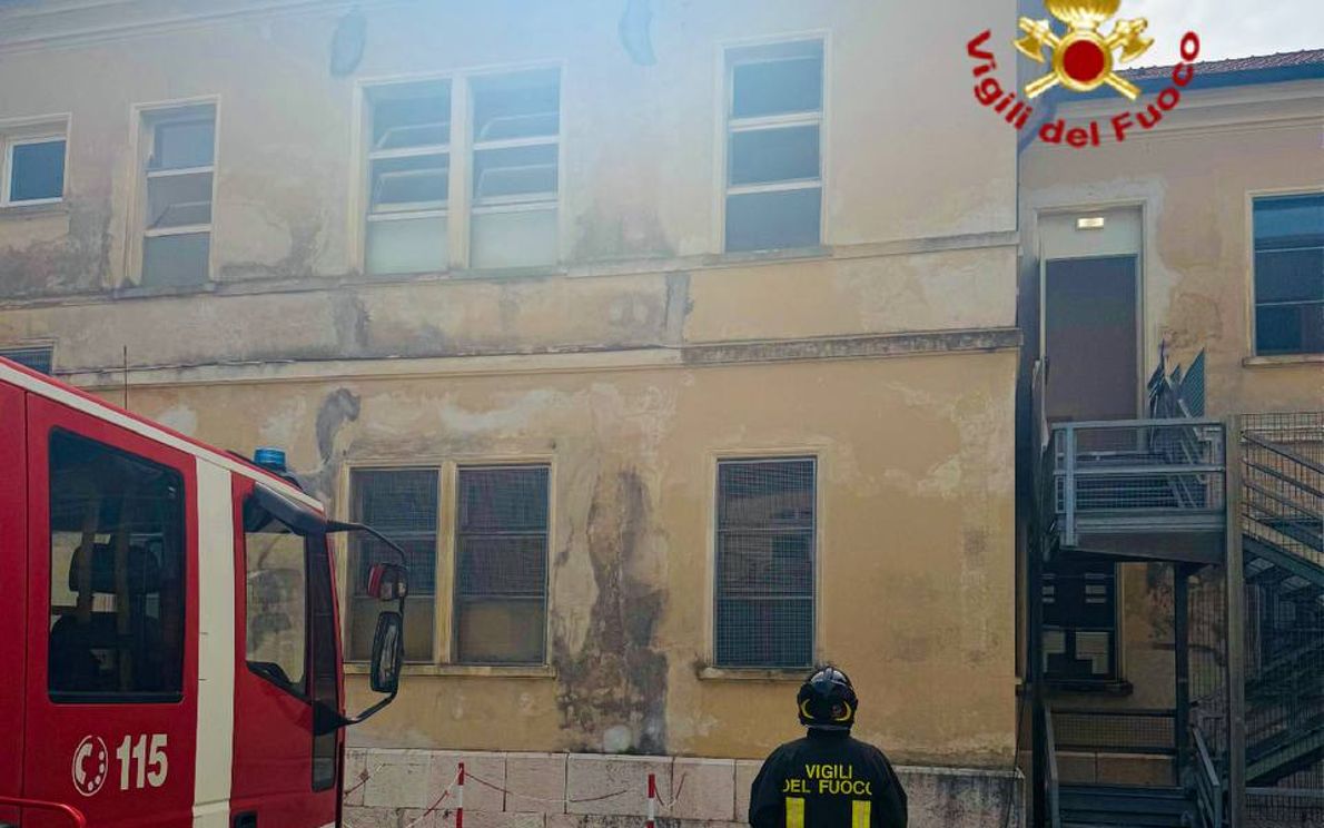 incendio a scuola