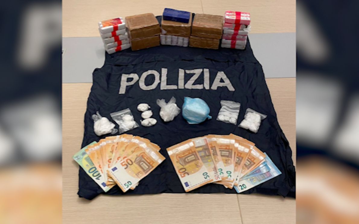 Droga sequestrata in un garage