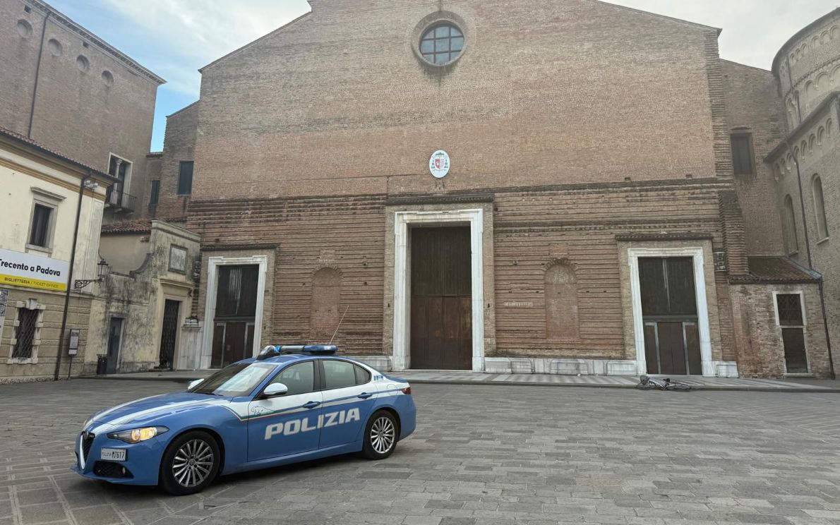 Polizia al Duomo di Padova
