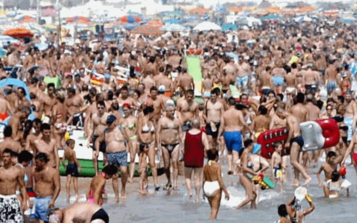 Spiaggia affollata