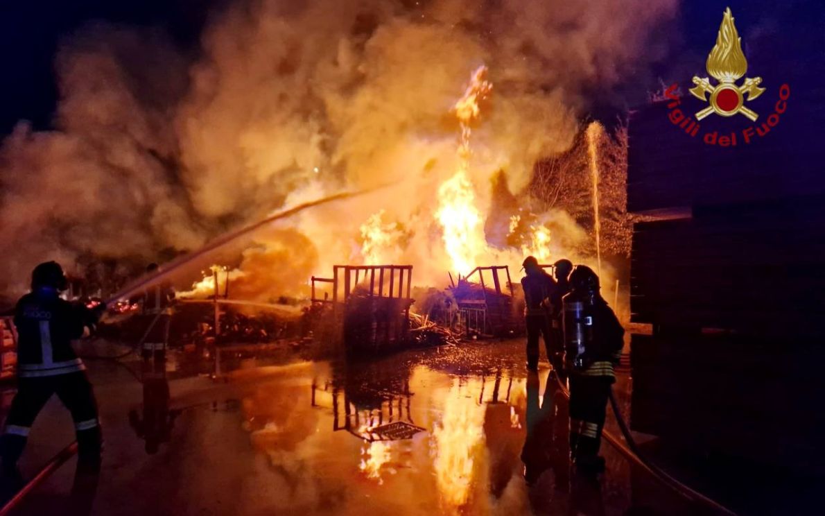Incendio a Santa Giustina in Colle