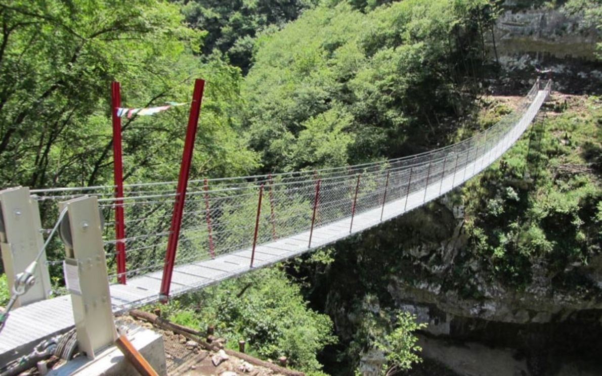 Ponte tibetano in Valsorda
