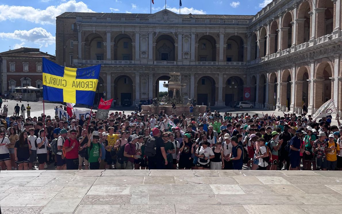 Giovani pellegrini a Loreto