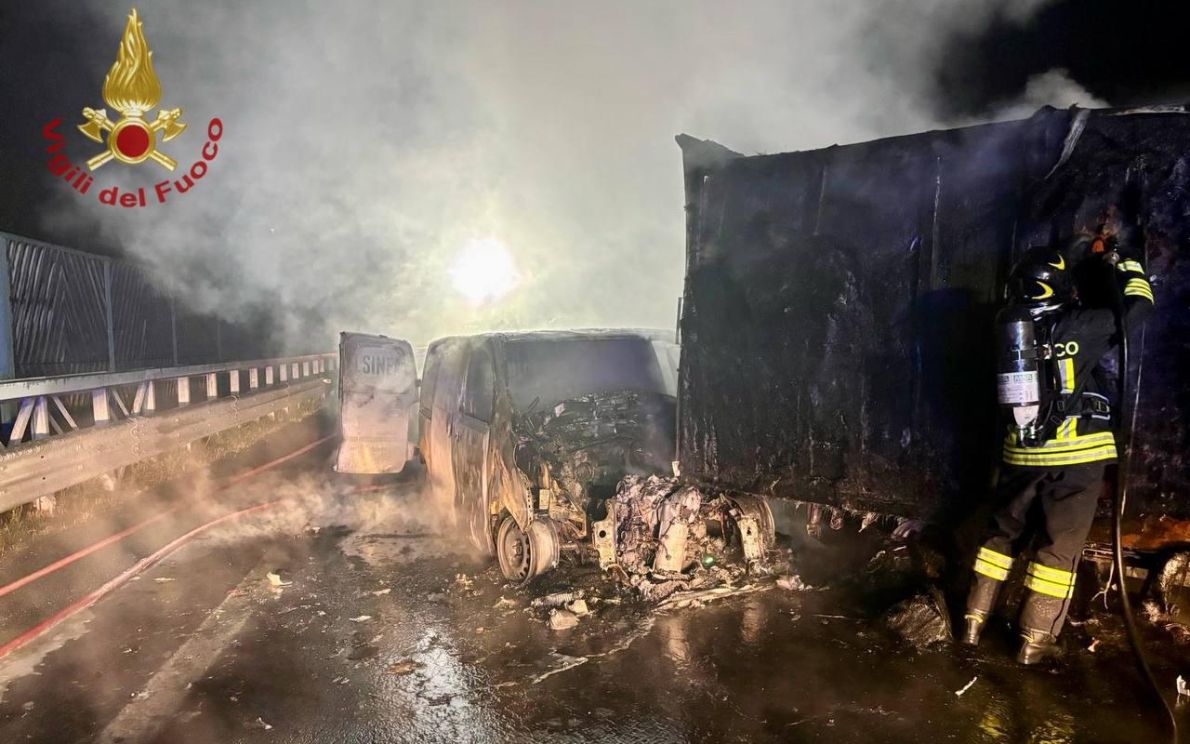 Incidente furgoni su A13