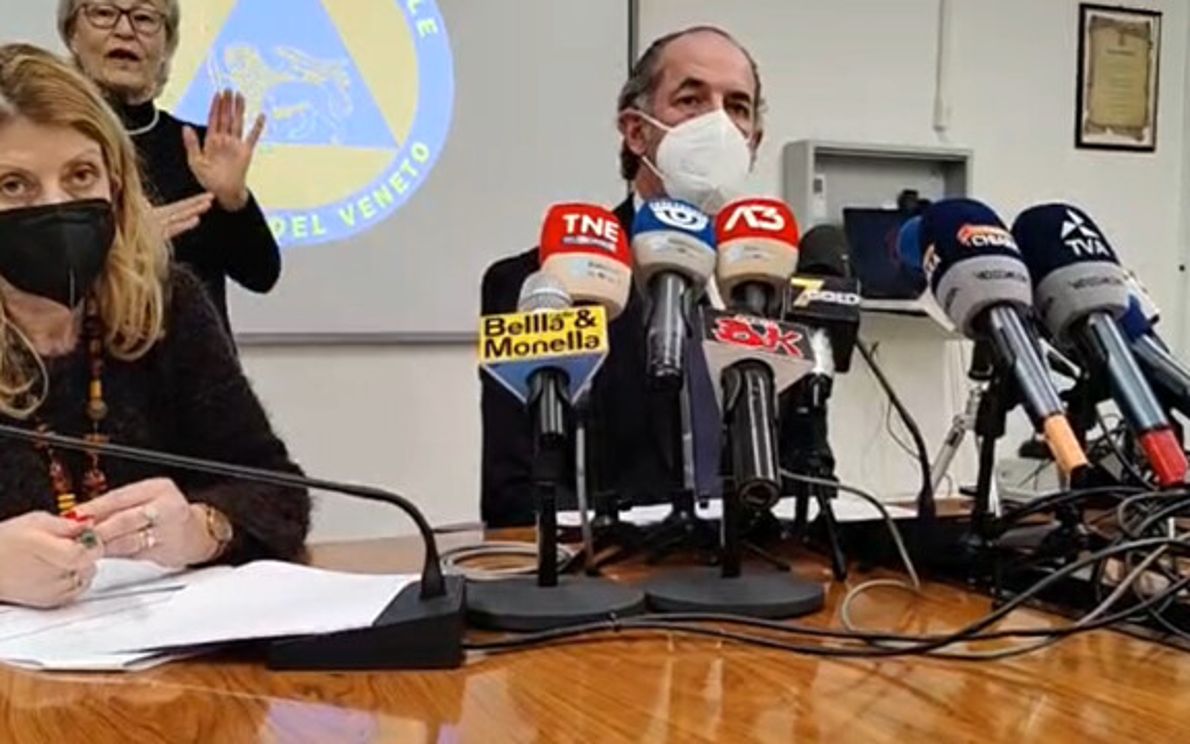 Russo e Zaia in una delle conferenze sul Covid