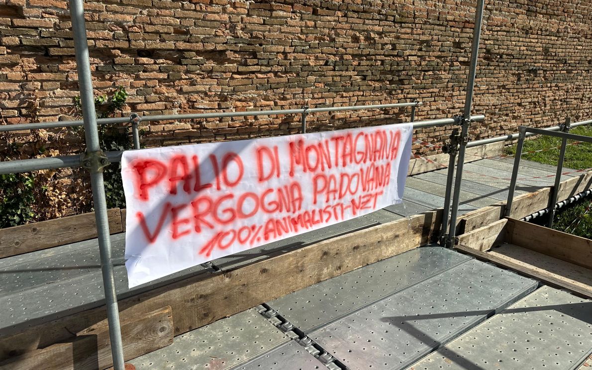 100% animalisti protesta Palio Montagnana