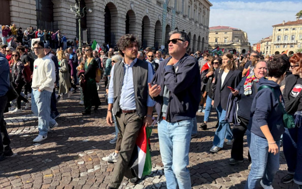 L’assessore Ferrari in corteo