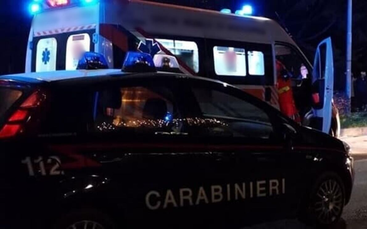 Carabinieri e ambulanza