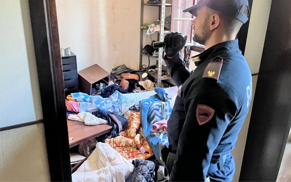 Polizia, sgombero edificio ATER occupato