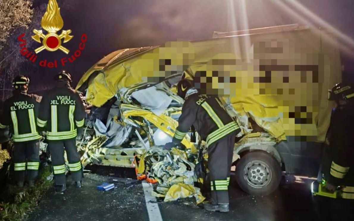 Incidente frontale lungo la SR 308