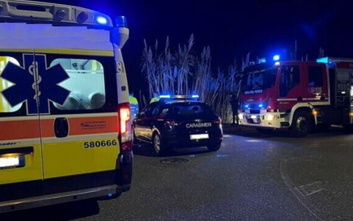 Ambulanza, Carabinieri e Vigili del Fuoco