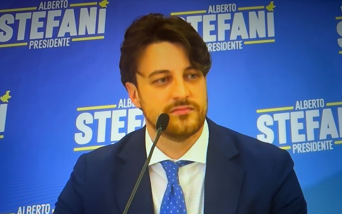 Alberto Stefani durante la conferenza stampa