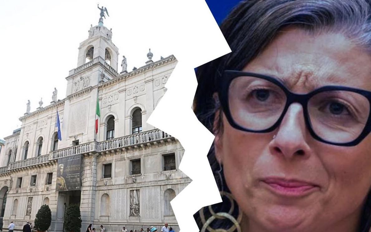 Palazzo Moroni, cittadinanza ad Albanese