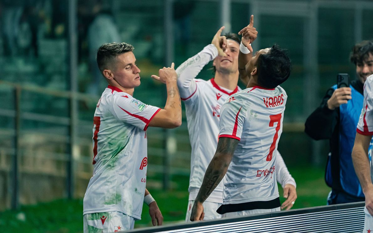 Esultanza del Padova all’Euganeo (foto Boggian)