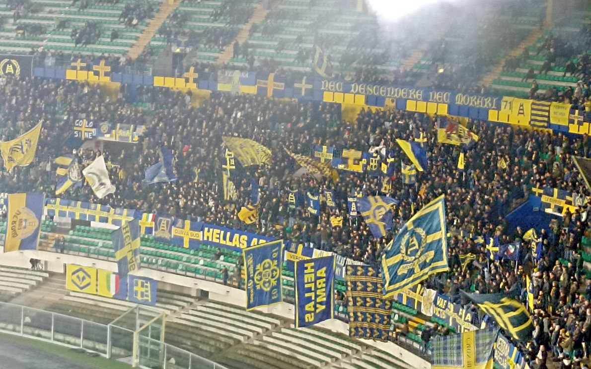 foto, Andrea Faedda, Bentegodi Curva Sud, notturna