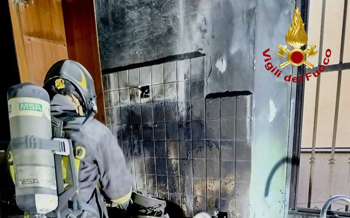 Vigili del fuoco a lavoro