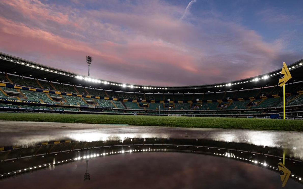 Bentegodi in nottura, foto facebook hellasveronafc