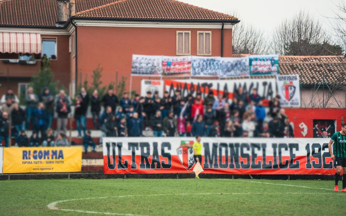 Tribuna tifosi del Monselice