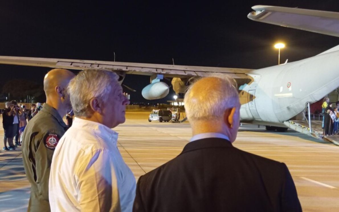 Tajani a Ciampino (foto Ansa)