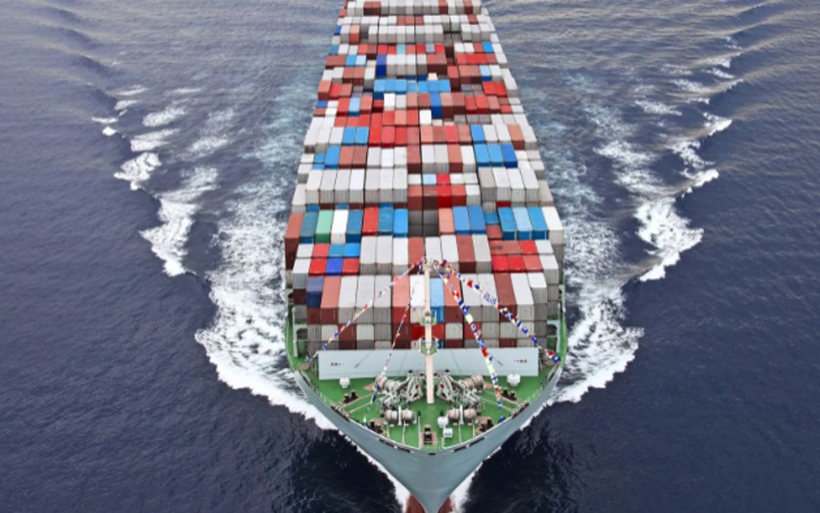 Una nave merci, base per l’export