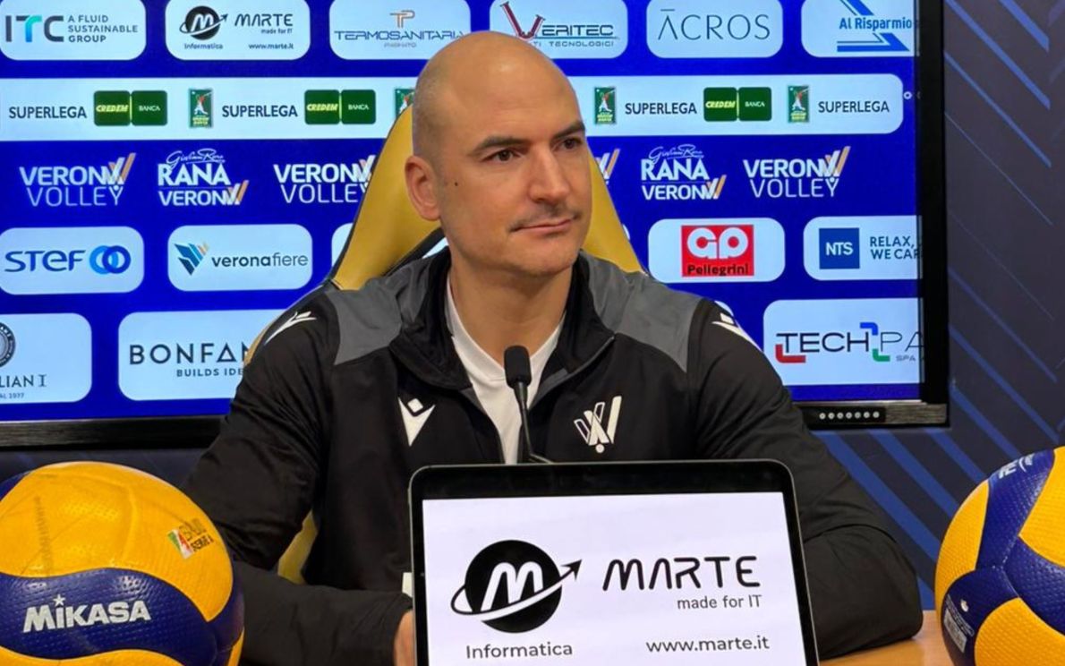 Coach Soli