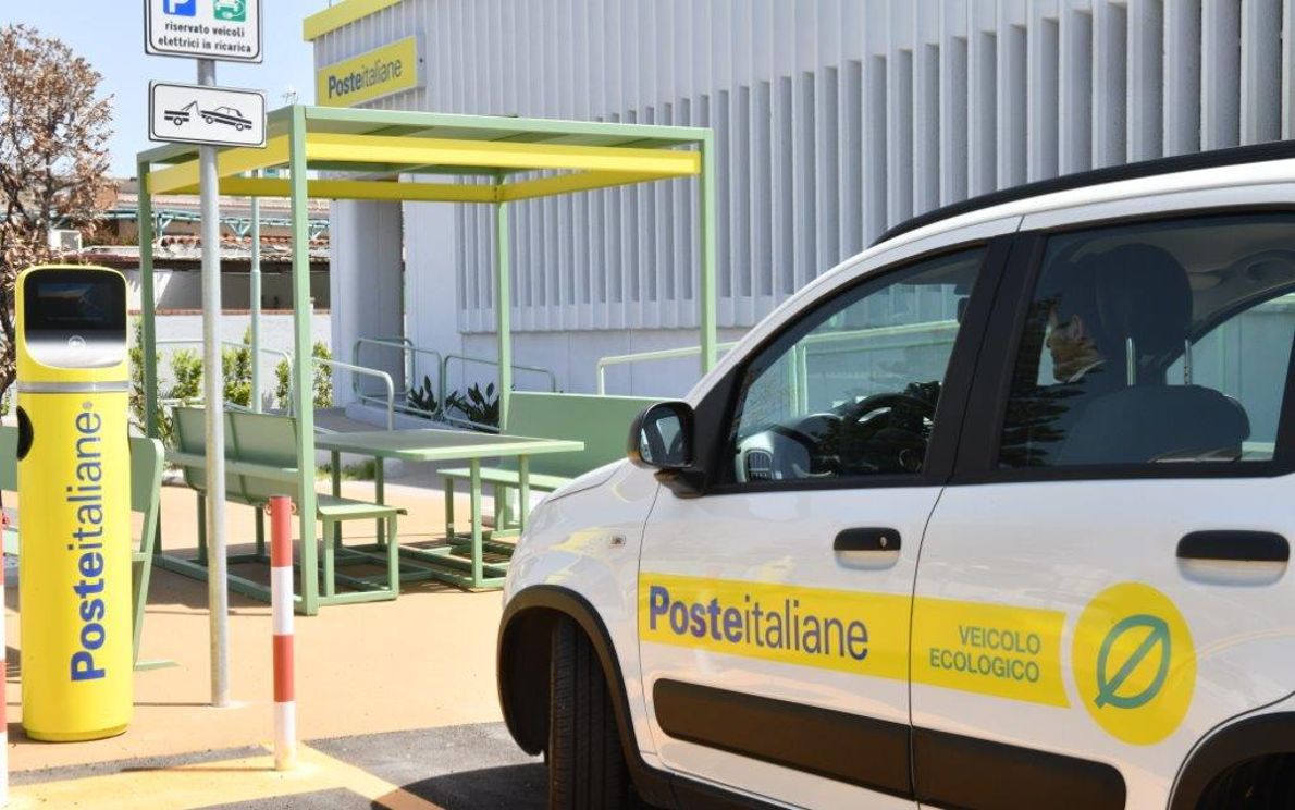 Colonnine di ricarica per veicoli Poste Italiane