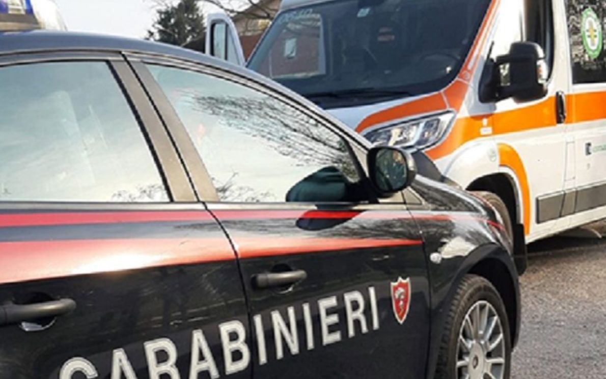 Carabinieri e ambulanza
