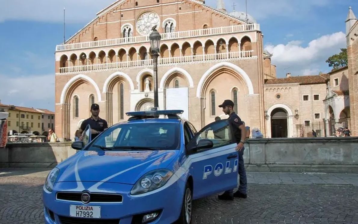 Polizia, controlli al Santo