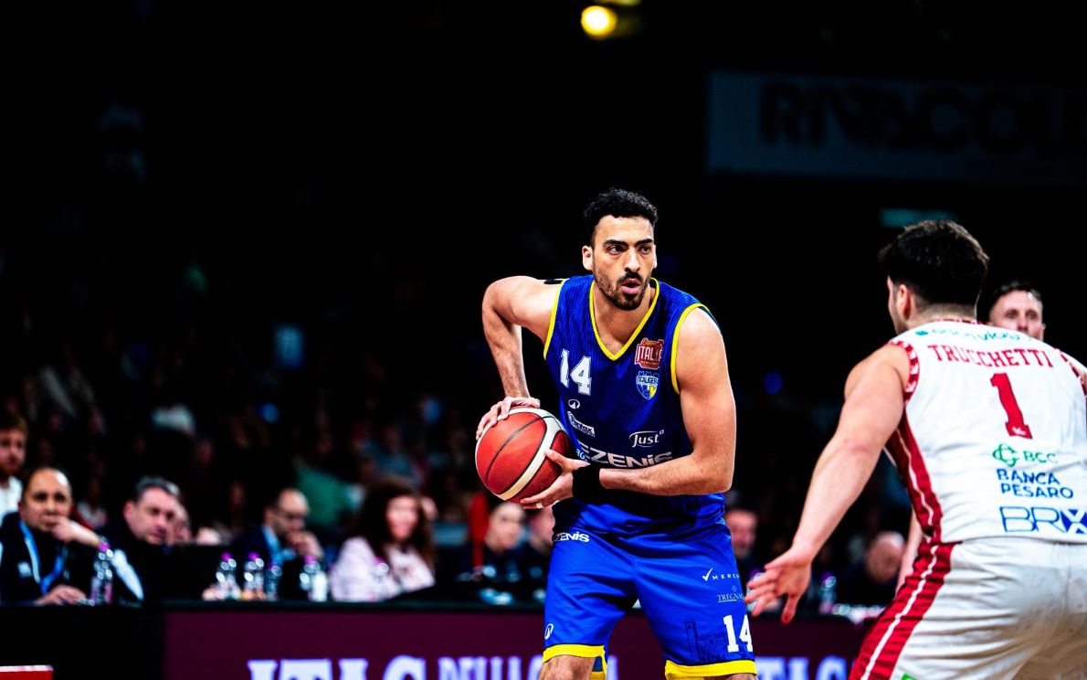 Lollo Ambrosin, 12 punti al rientro