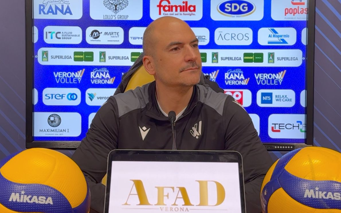 Coach Soli