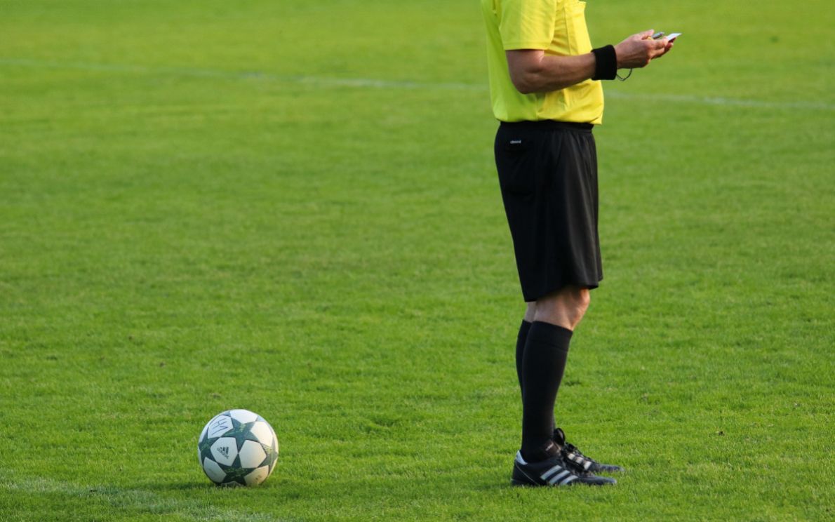 Un arbitro