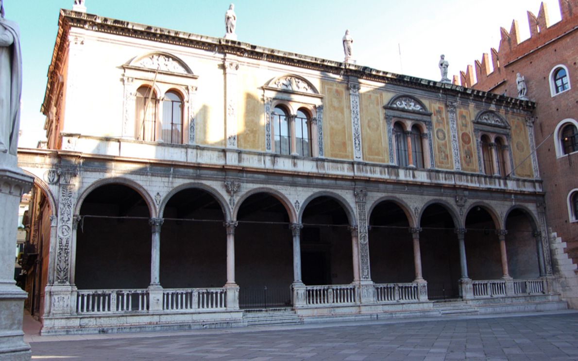 Loggia Fra Giocondo, sede Consiglio provinciale