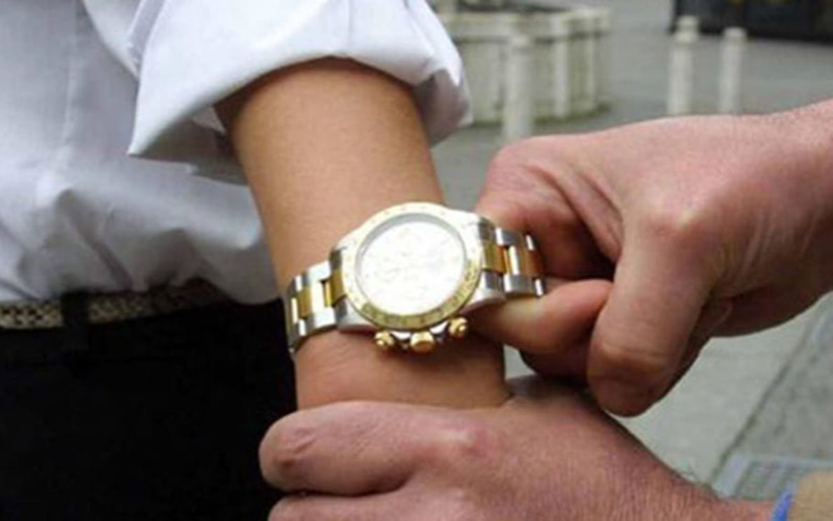 Scippo di un orologio