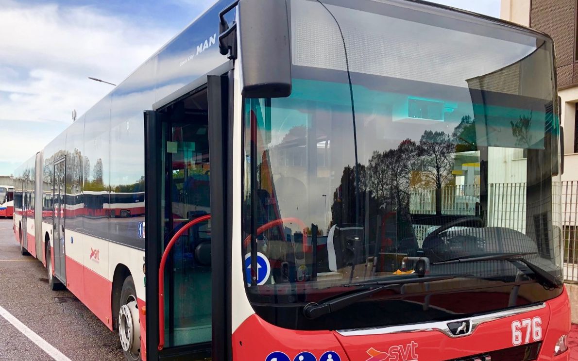 Un autobus dalla società Svt