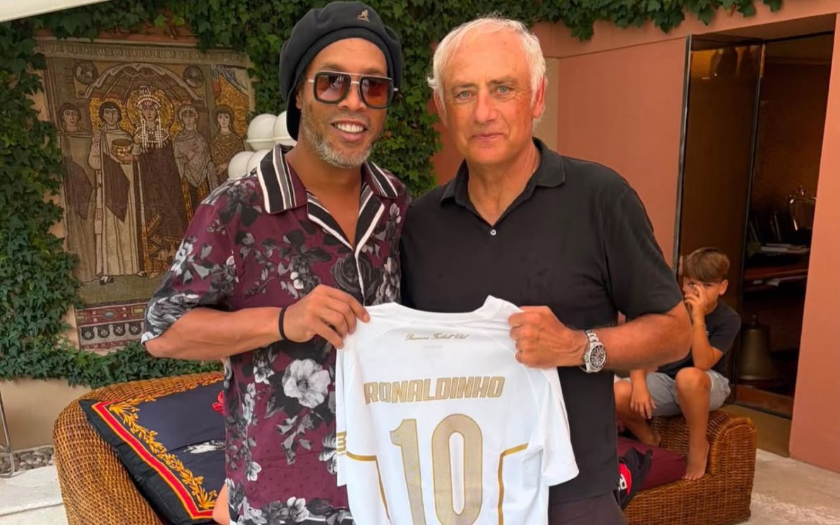 Ronaldinho e Mandorlini