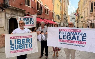 Attivisti Associazione Luca Coscioni a Venezia