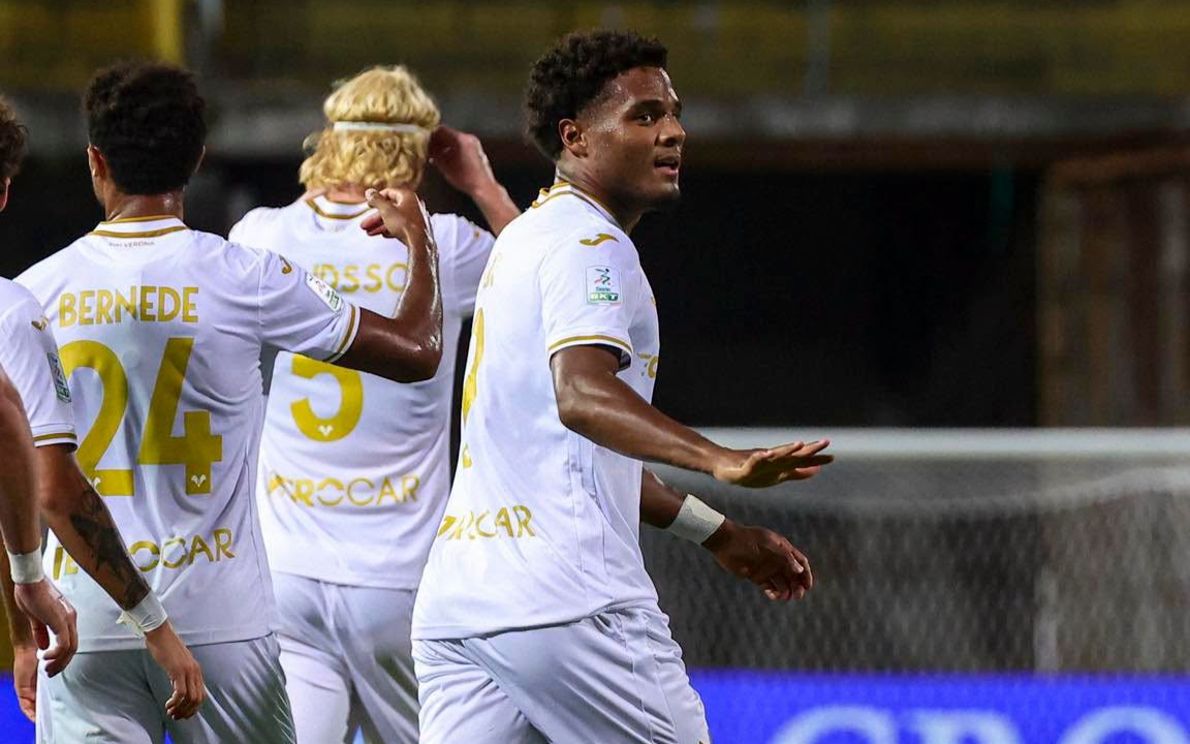 Sarr in gol a Benevento (www.hellasverona.it)