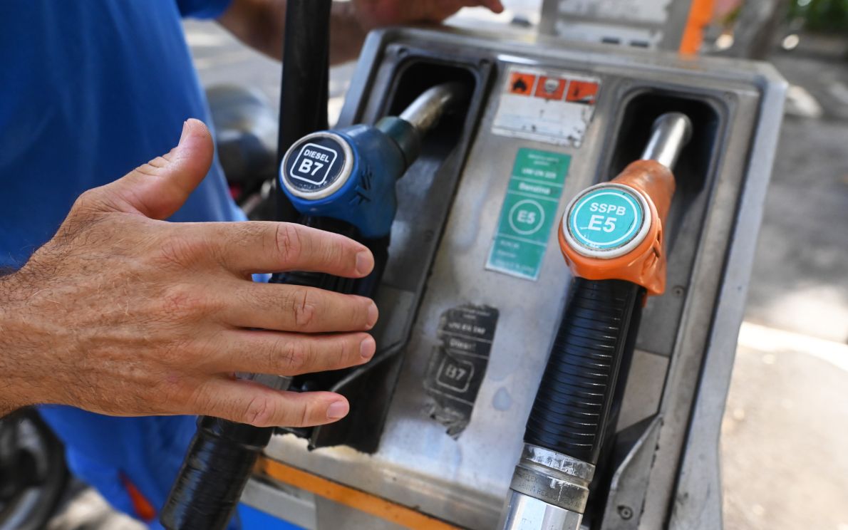 Pompa benzina (Imagoeconomica)
