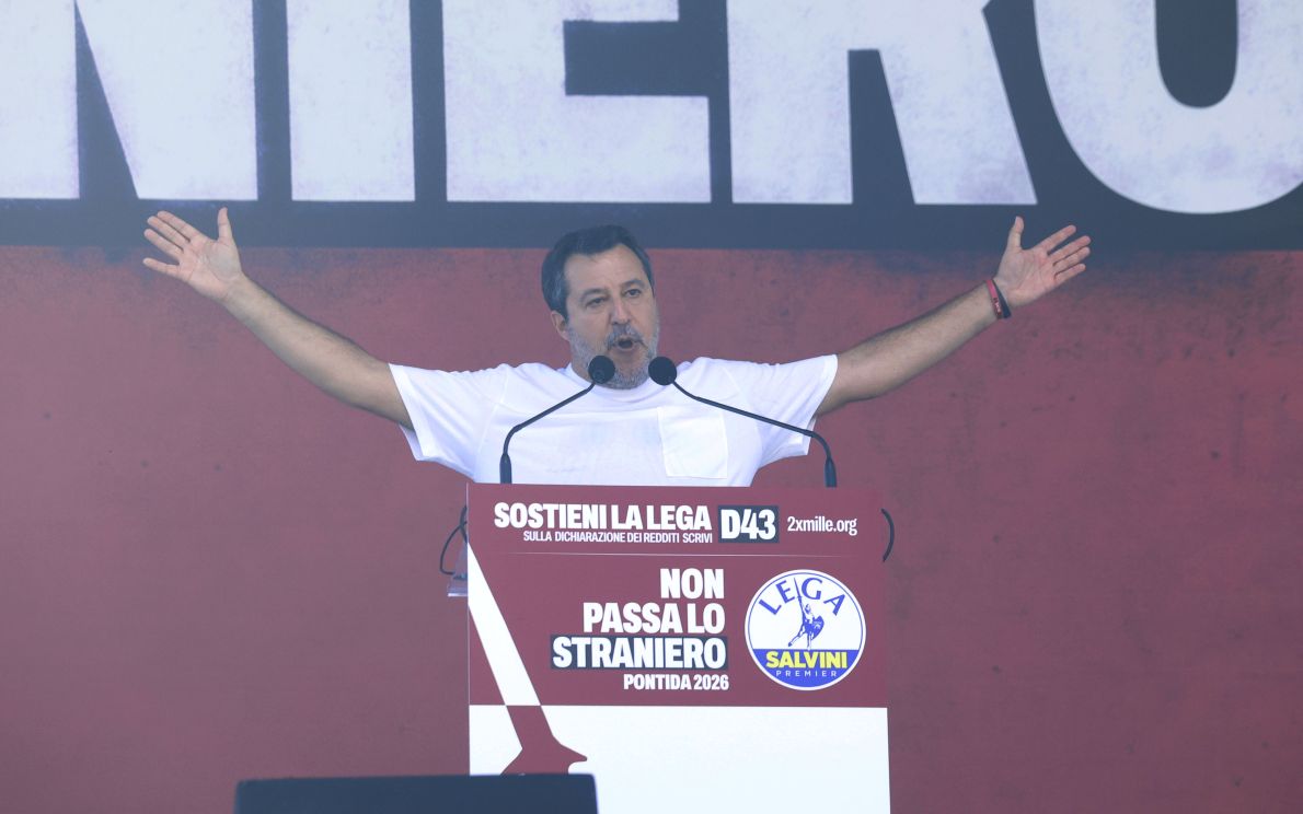 Matteo Salvini a Pontida (Imagoeconomica)