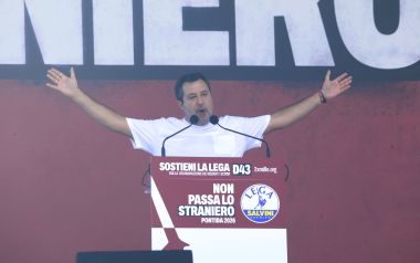 Matteo Salvini a Pontida (Imagoeconomica)