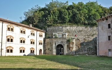 La caserma La Rocca a Peschiera