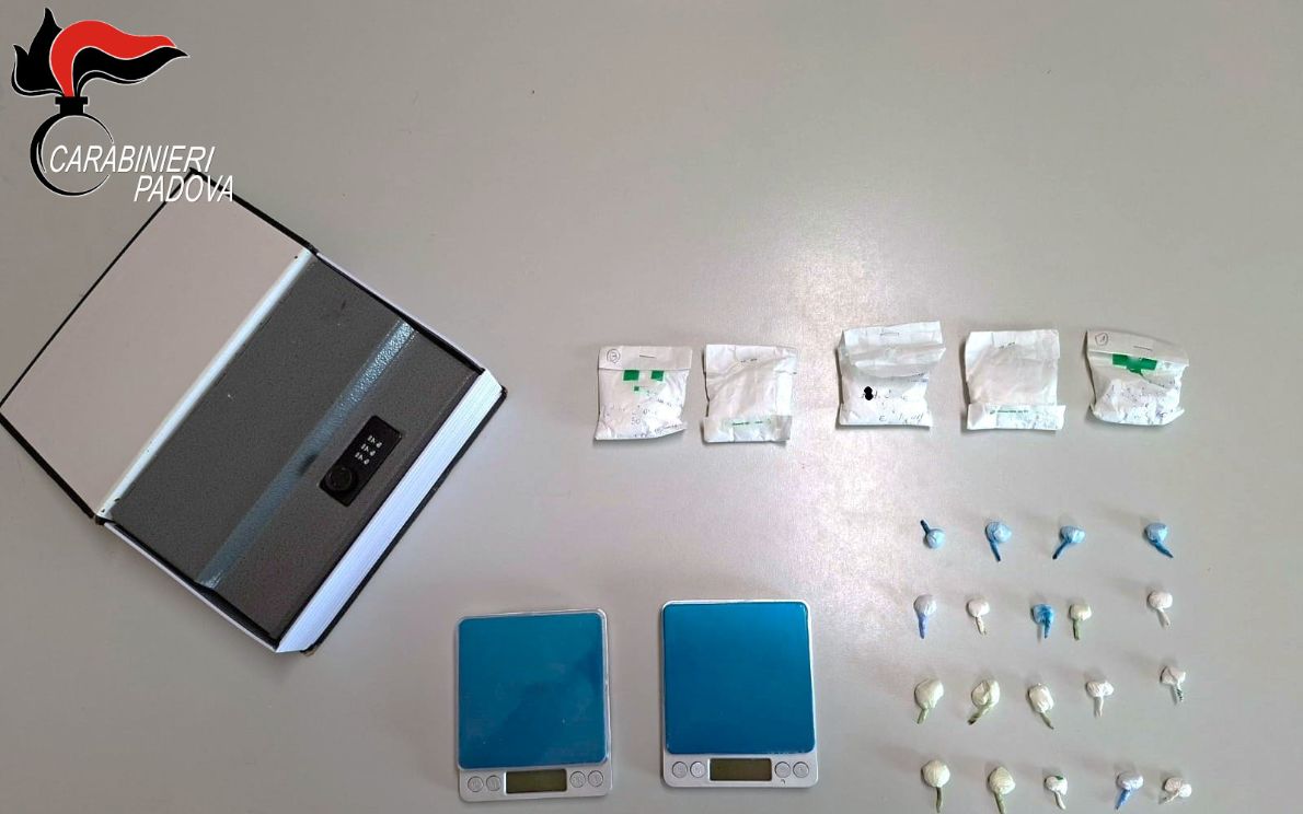Cocaina nascosta in auto: fermato dai Carabinieri