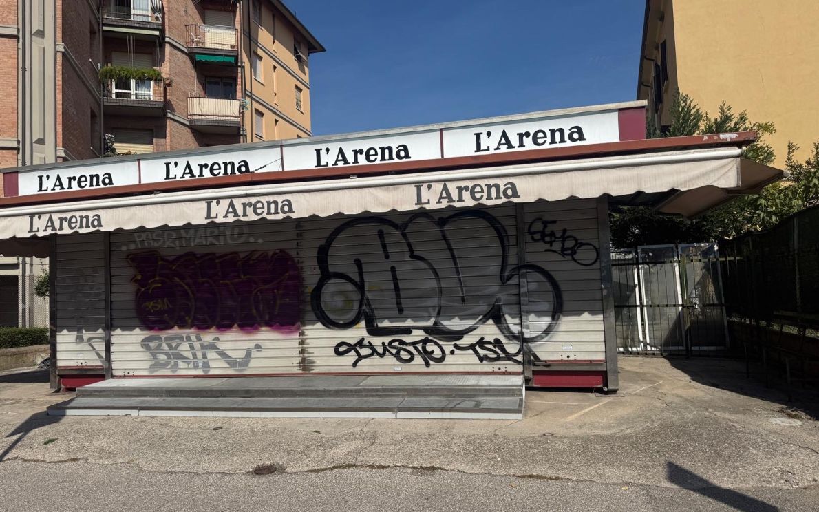 Edicola chiusa in via Palladio