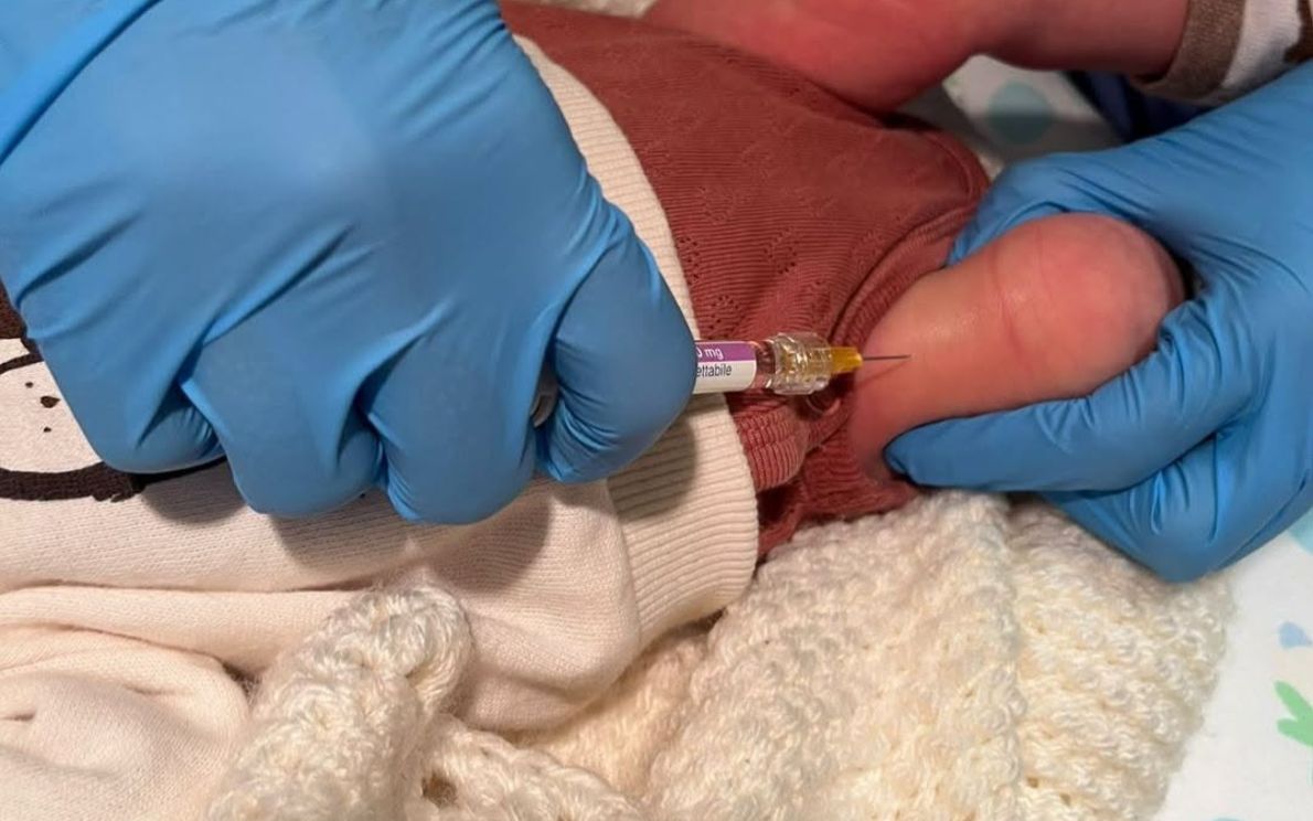 Vaccino ad un neonato