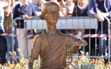 Statua per Sammy Basso
