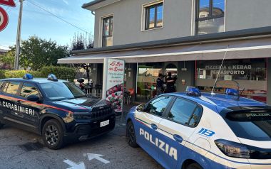 Pizzeria chiusa dalla polizia per spaccio